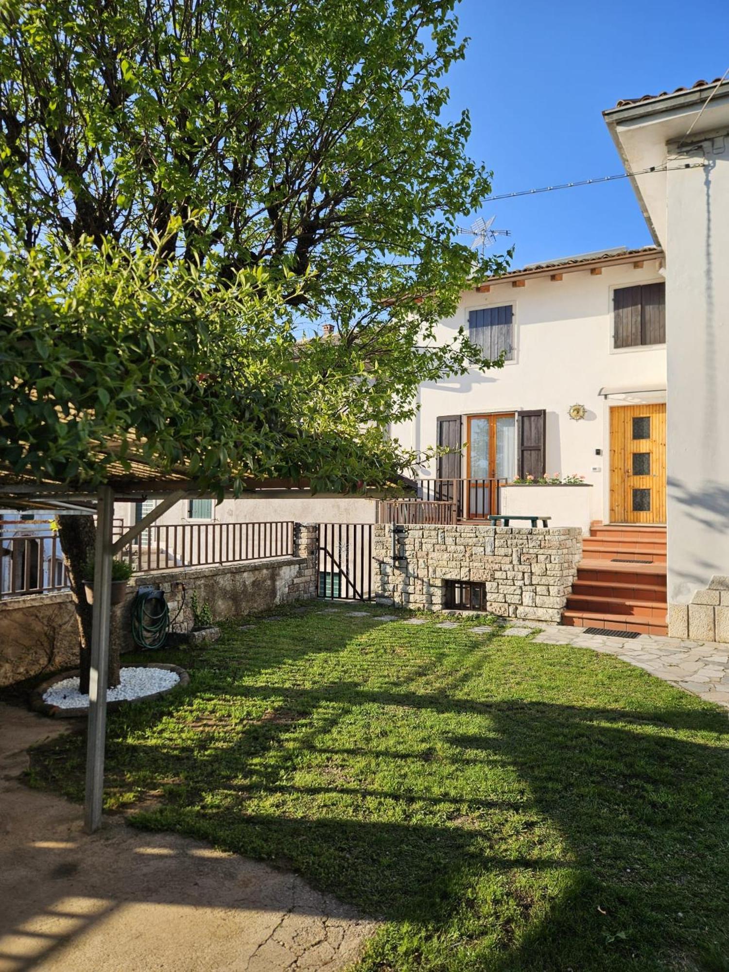 Casa Dell'Alpino Villa Caprino Veronese Eksteriør billede